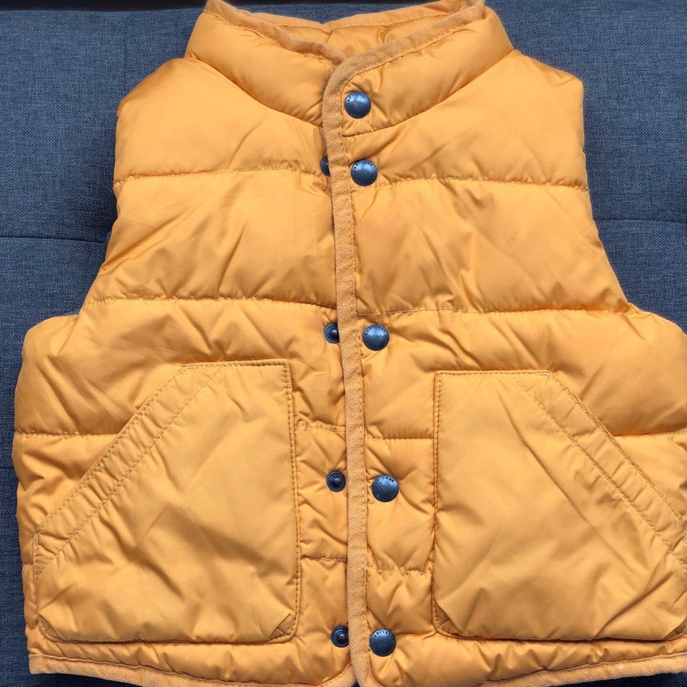 Baby GAP puffer vest. Great condition! 18-24 mo